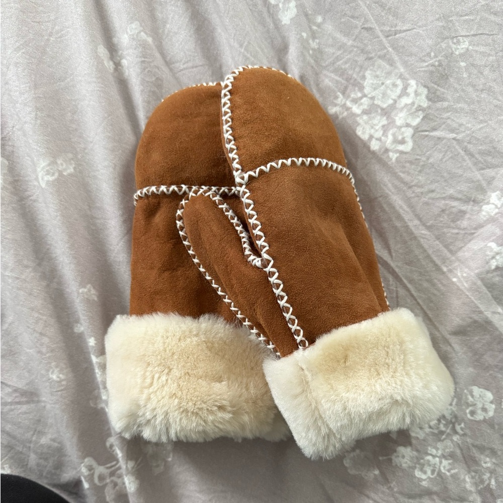 Sheepskin Mittens